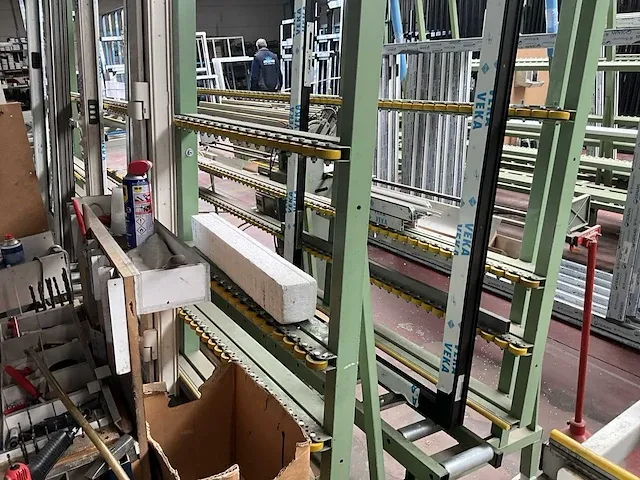 Productielijn urban pvc en fba 2502 beslagschroever - afbeelding 18 van  26