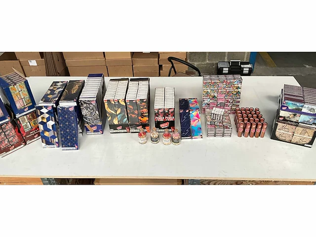 Prof mix kavel diverse lucifers - afbeelding 1 van  12