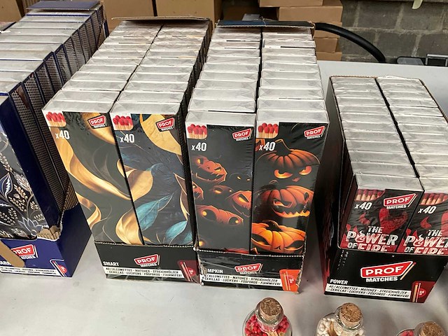 Prof mix kavel diverse lucifers - afbeelding 10 van  12