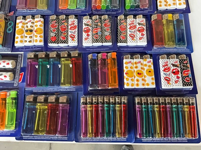 Prof partij diverse aanstekers - afbeelding 4 van  7