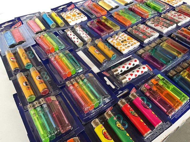 Prof partij diverse aanstekers - afbeelding 6 van  7