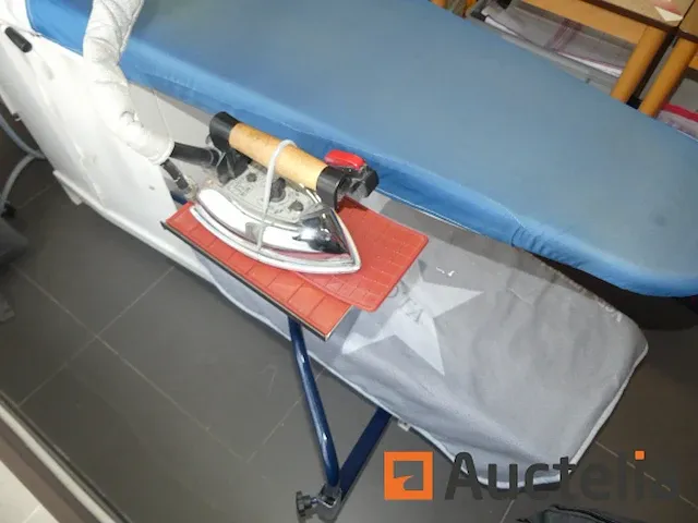 Professioneel strijken tafel pony genus - afbeelding 1 van  8