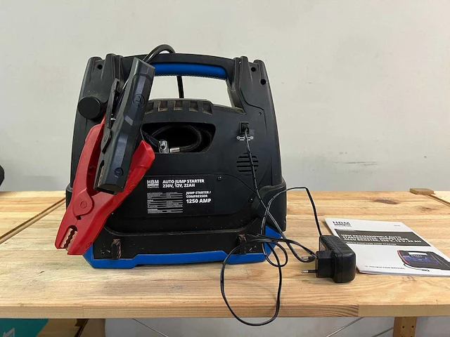 Professionele auto startbooster, jumpstarter accu booster van hbm machines - afbeelding 6 van  9