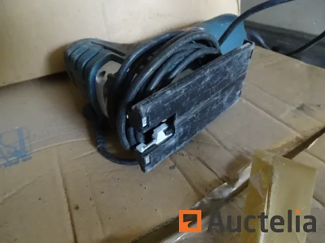 Professionele decoupeerzaag bosch gst 150 ce - afbeelding 3 van  4