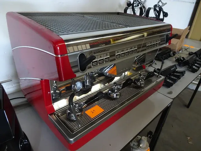 Professionele esspressomachine simonelli - afbeelding 2 van  5