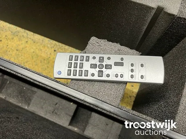 Professionele flatscreen 42” - afbeelding 4 van  8