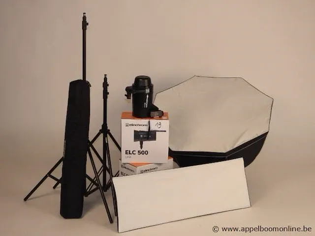 Professionele fotografieset bestaande uit : 2x flitser elinchrom elc500, 2 stativen, 2 softboxen en zender - afbeelding 1 van  2