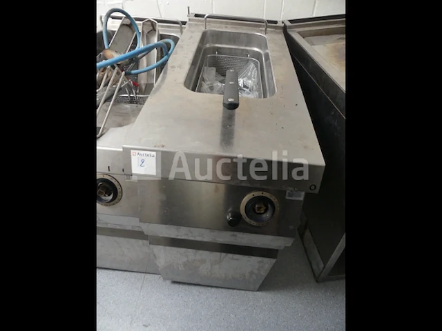 Professionele friteuse nefg92115 - afbeelding 1 van  5