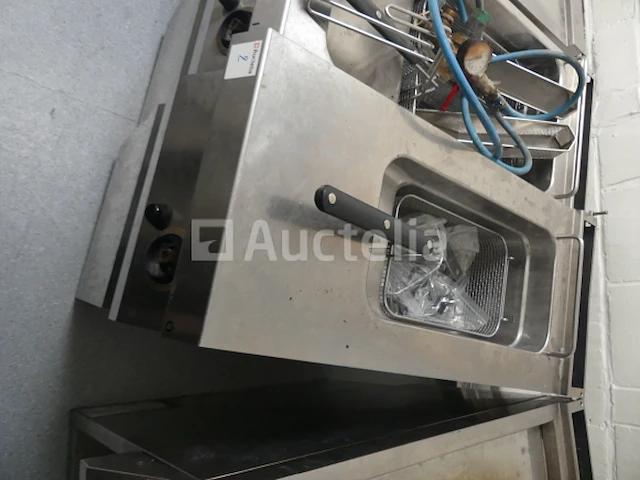 Professionele friteuse nefg92115 - afbeelding 2 van  5