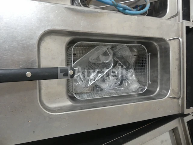 Professionele friteuse nefg92115 - afbeelding 4 van  5