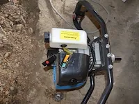 Professionele grondboor hbm met benzinemotor 58cc met 3 boren - afbeelding 5 van  8