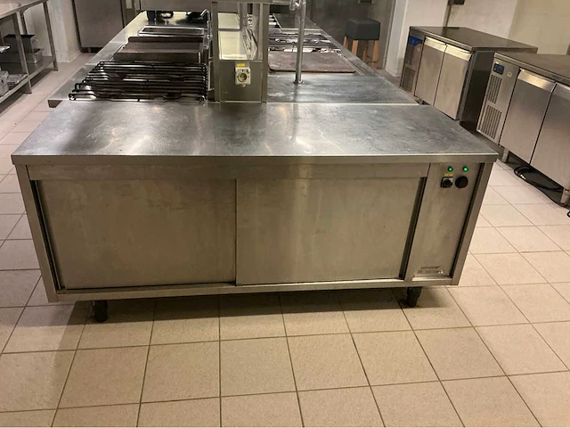 Professionele keuken, inbegrepen toestellen, zelf te demonteren. - afbeelding 2 van  16