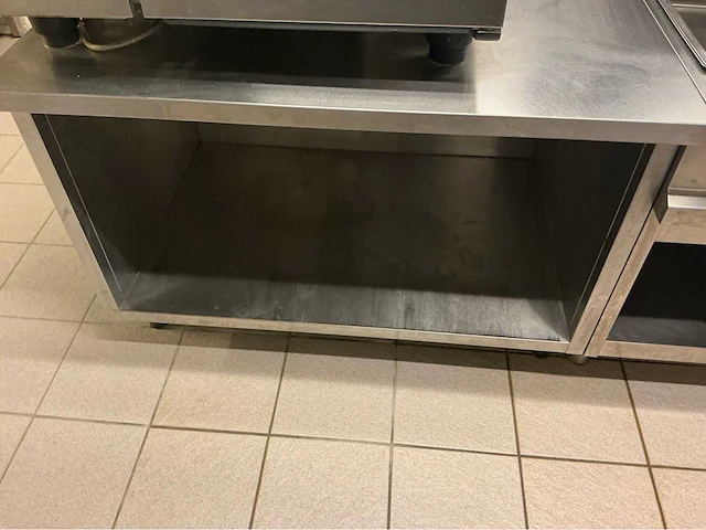 Professionele keuken, inbegrepen toestellen, zelf te demonteren. - afbeelding 12 van  16