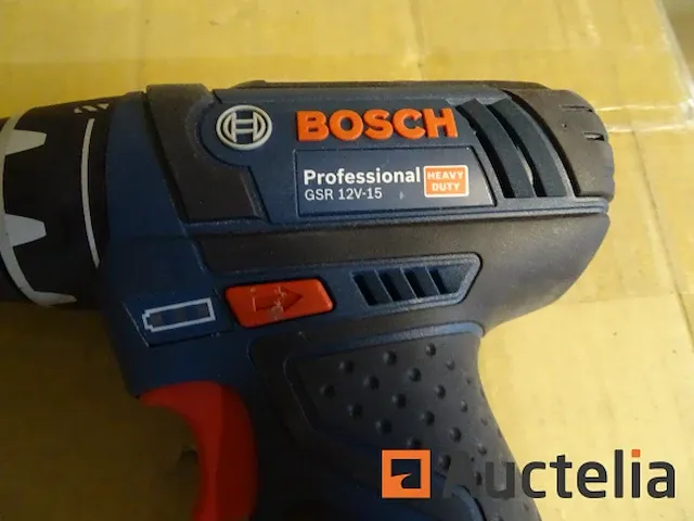 Professionele schroefmachine boormachine bosch gsr 12v-15 in zijn hoes - afbeelding 1 van  4