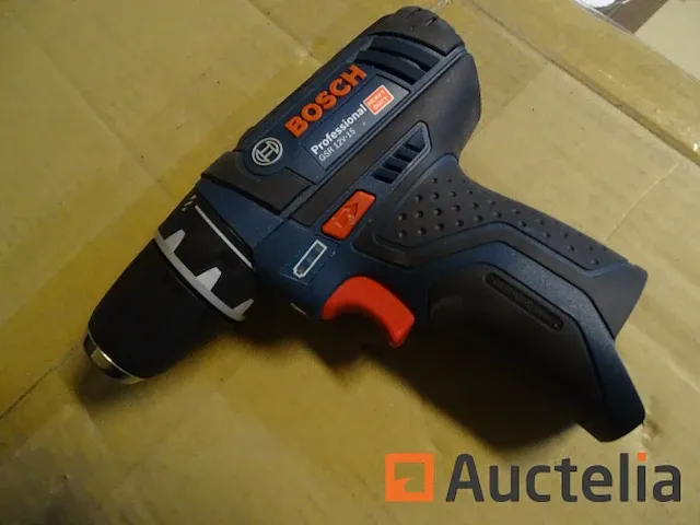 Professionele schroefmachine boormachine bosch gsr 12v-15 in zijn hoes - afbeelding 2 van  4