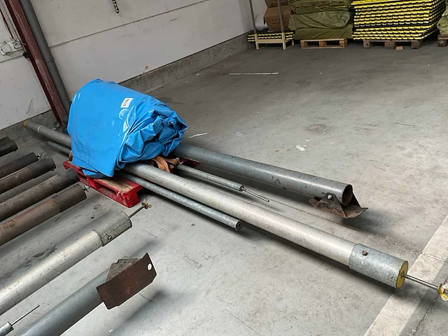 Professionele sheltertent 10x10 meter inclusief zeildoek, palen, spanbanden, piketten - afbeelding 6 van  7