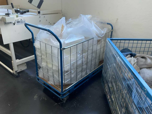 Profielstalen magazijn kar (2x) - afbeelding 2 van  3