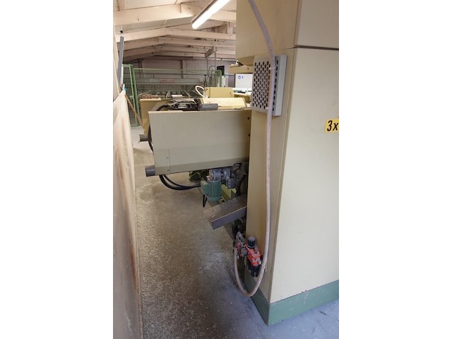 Profielverstekzaagmachine soenen hendrik - afbeelding 7 van  9