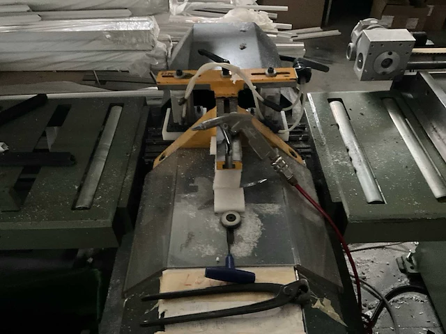 Profielzaagmachine soenen hendrik gzp - afbeelding 9 van  10