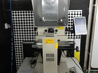 Profile projector mitutoyo - afbeelding 2 van  5