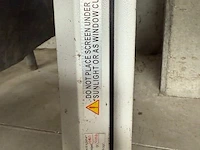 Projecteerscherm met ophangbeugels - afbeelding 2 van  8