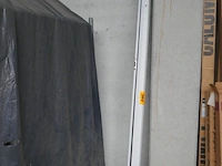 Projecteerscherm met ophangbeugels - afbeelding 3 van  8