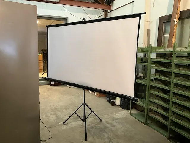 Projectiescherm innox op 3-pikkel statief - afbeelding 1 van  6
