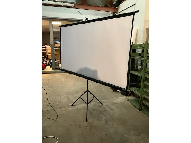 Projectiescherm innox op 3-pikkel statief - afbeelding 3 van  6