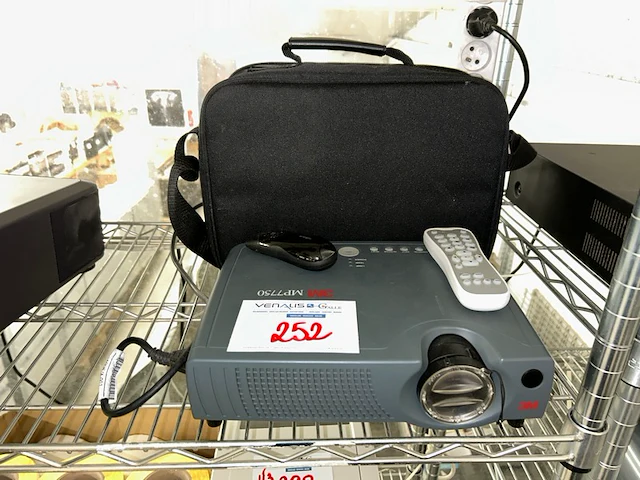 Projector 3m - afbeelding 1 van  7