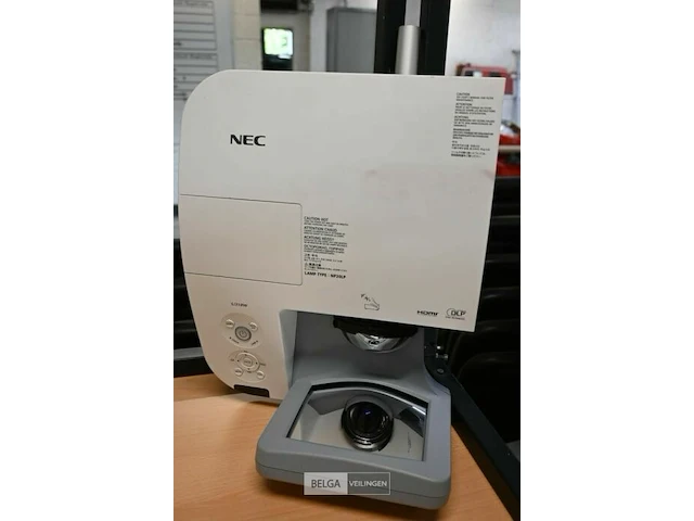 Projector met afstandsbediening - merk : nec - afbeelding 1 van  5