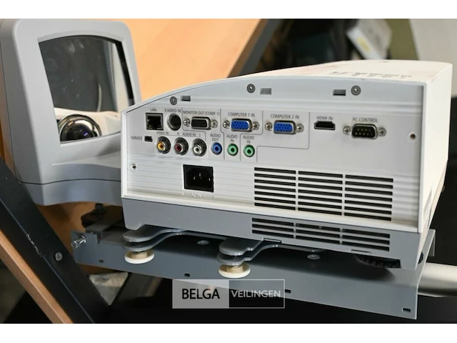 Projector met afstandsbediening - merk : nec - afbeelding 2 van  5