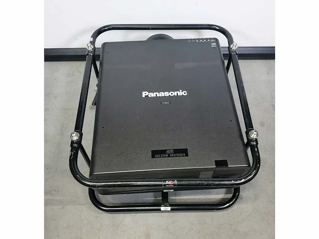 Projector panasonic pt-dz21k - afbeelding 2 van  4