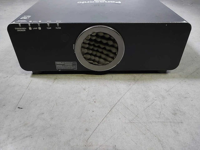 Projector panasonic pt-dz6710e - afbeelding 2 van  8