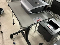 Projector ta dataview + roltafel - afbeelding 6 van  6