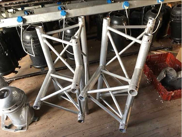 Prolyte - x40d - russisch aluminium - afbeelding 1 van  1