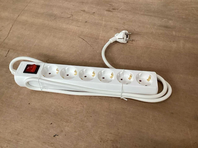 Promax stekkerdoos 5 voudig met schakelaar (30x) - afbeelding 1 van  6