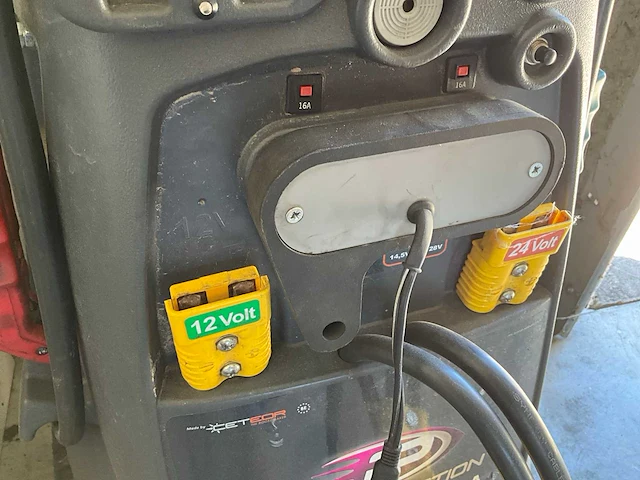Propulstation booster 12/24v 3200/1600ca - afbeelding 9 van  18
