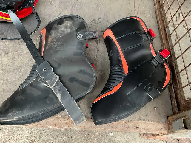 Protos cl helmen (6x) + voetbescherming - afbeelding 11 van  11