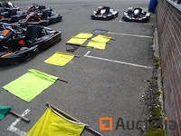 Prullenbak met 16 vlaggen - afbeelding 5 van  6