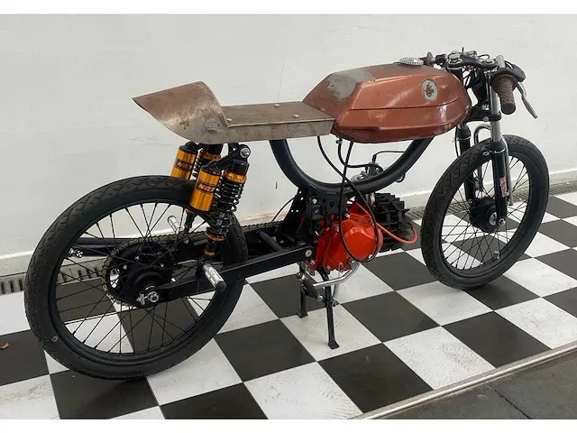 Puch - cafe racer - motorfiets - afbeelding 4 van  11