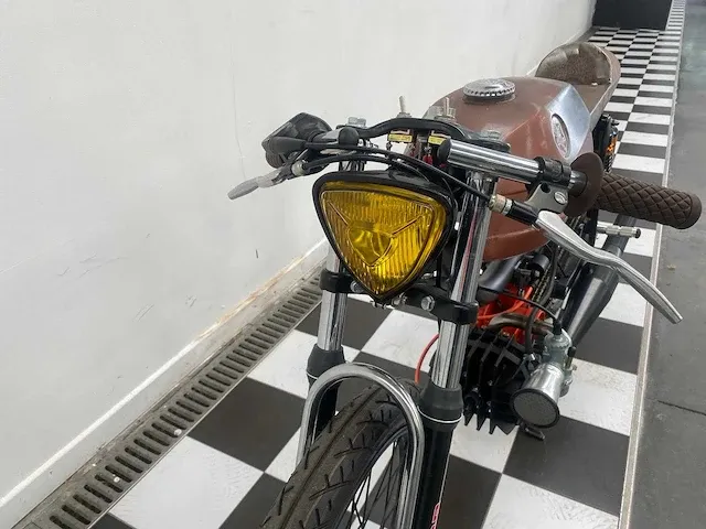 Puch - cafe racer - motorfiets - afbeelding 8 van  11