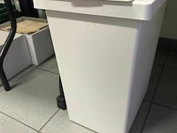 Pvc afvalbakje - afbeelding 1 van  2
