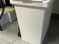 Pvc afvalbakje - afbeelding 2 van  2