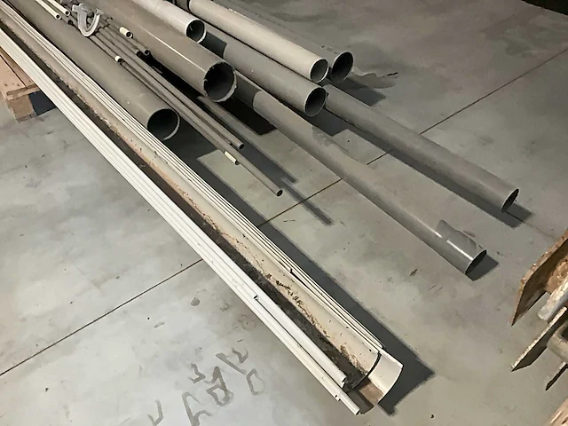Pvc afvoerbuizen en goten - afbeelding 3 van  3