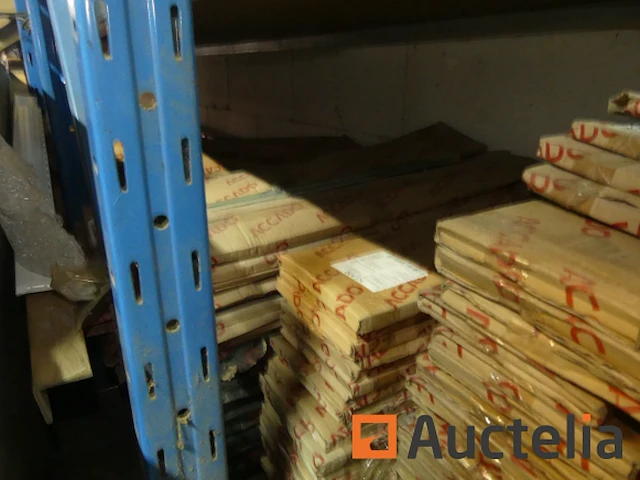 Pvc chassis hardware (grote hoeveelheid) - afbeelding 18 van  27