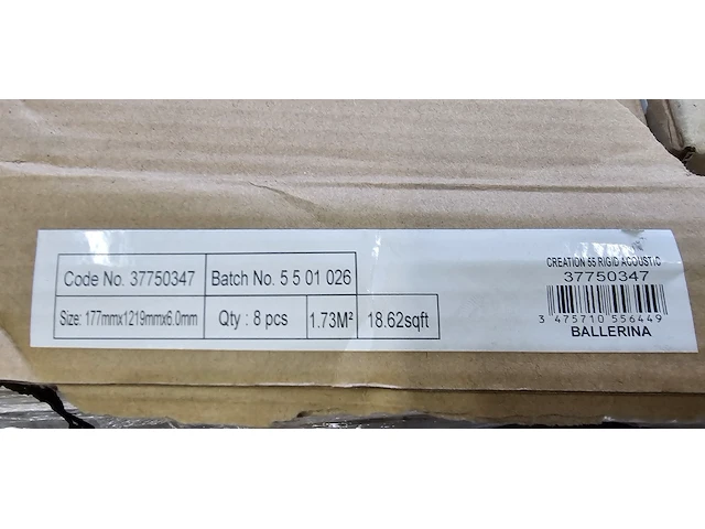 Pvc click geïntegreerd ondervloer 110m² - afbeelding 4 van  5