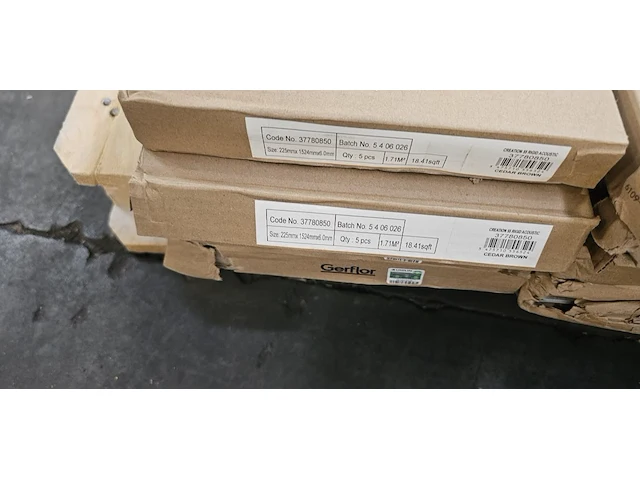 Pvc click geïntegreerd ondervloer 17m² - afbeelding 6 van  7