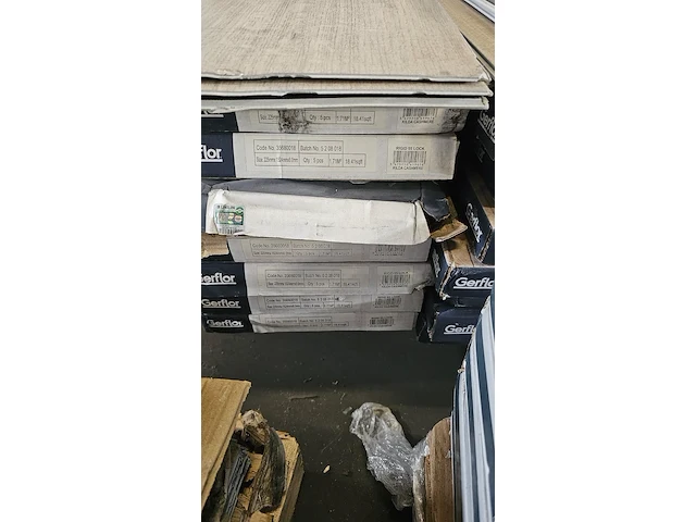 Pvc click geïntegreerd ondervloer 30m² - afbeelding 4 van  5