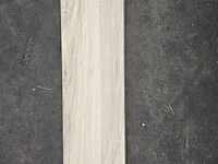 Pvc click vinyl 4,5mm lot 75,6m² - afbeelding 1 van  4