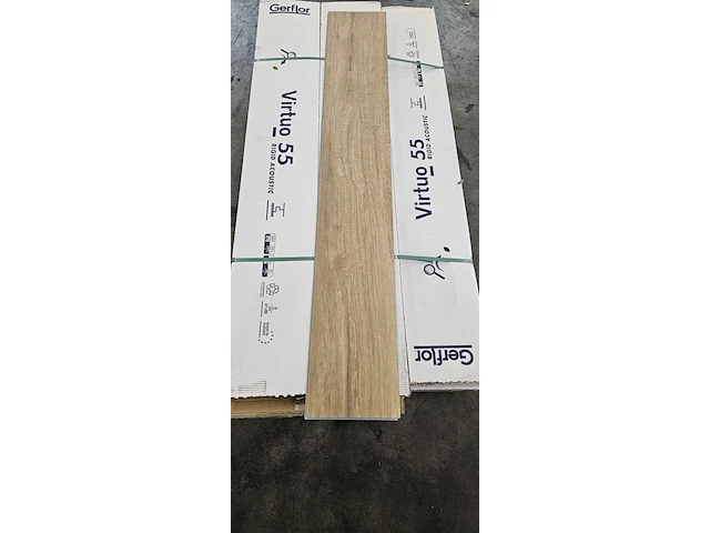Pvc click vinyl 5,7 mm lot 28,5m² geïntegreerde ondervloer - afbeelding 1 van  4